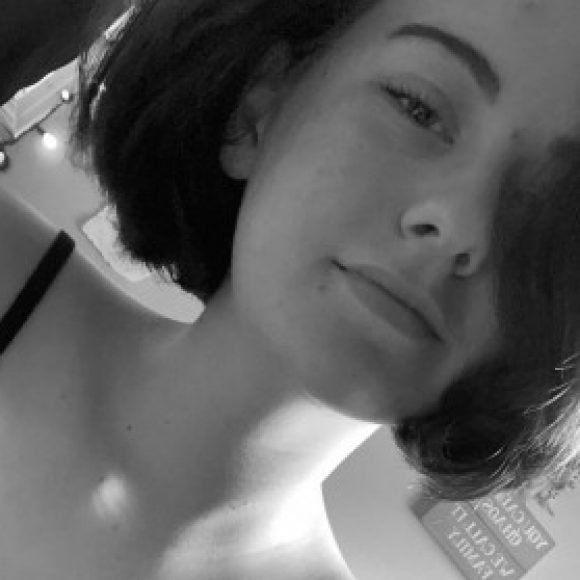 Profile photo of Elle