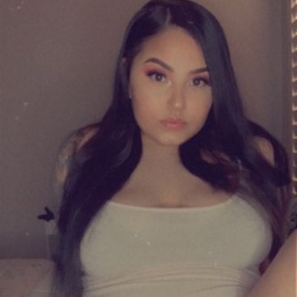 Profile photo of Bella Howard