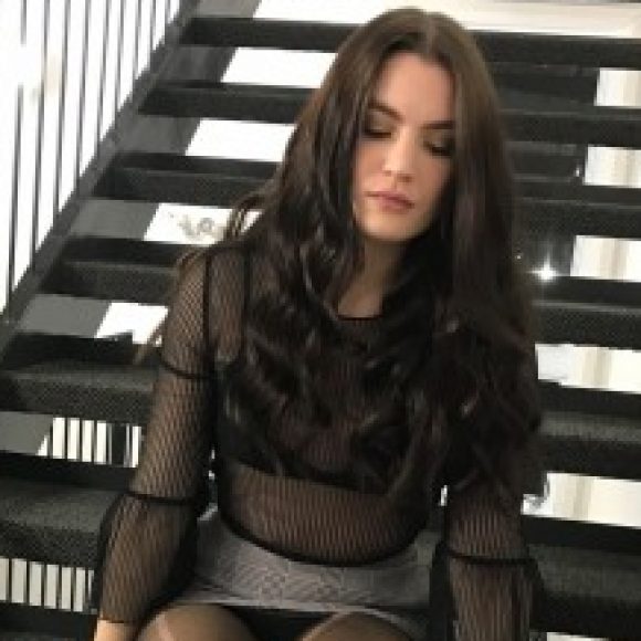 Profile photo of Raphaëlle