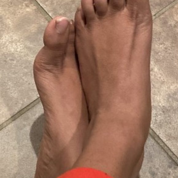 Profile photo of Footgirl