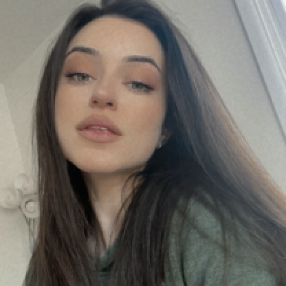 Profile photo of Sisi