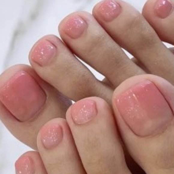 Profile photo of Feet and Toe Pics For You