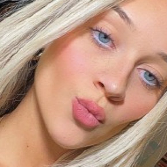 Profile photo of Averi Veit