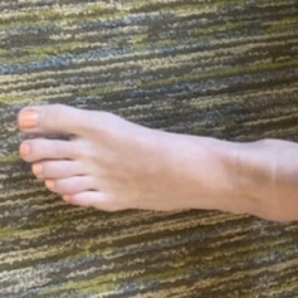 Profile photo of Sarahsfeet99