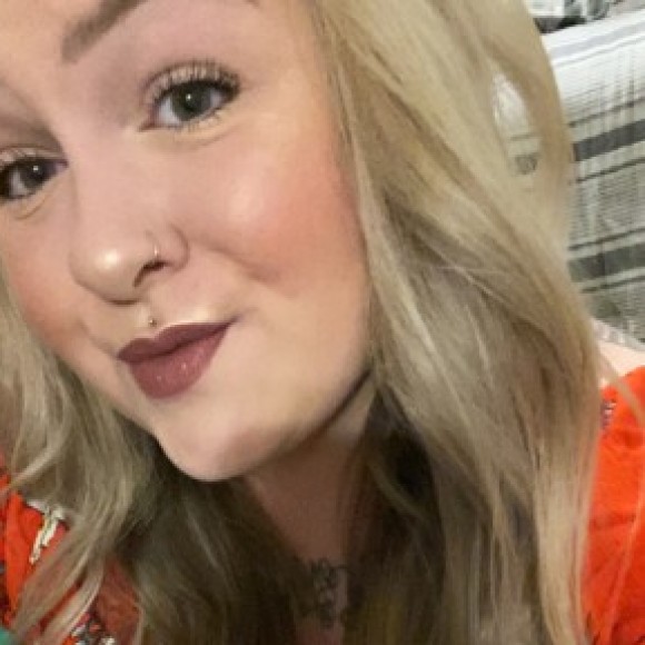 Profile photo of Amanda