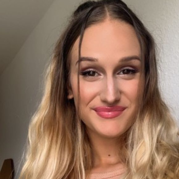 Profile photo of Ashley