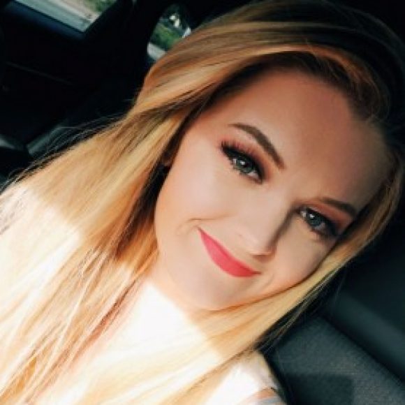 Profile photo of Julia