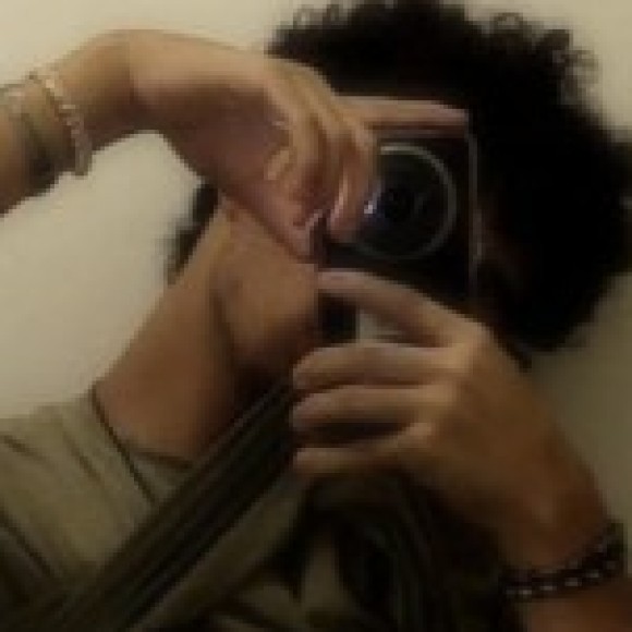 Profile photo of FeetHornyBoy