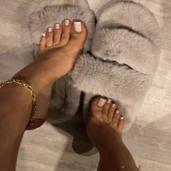 Profile photo of Feet Heaven