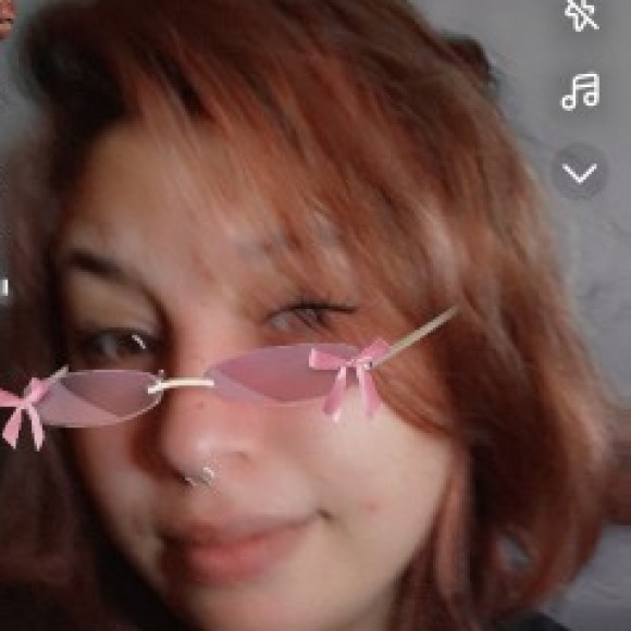 Profile photo of LARA GUIMARAES COSTA