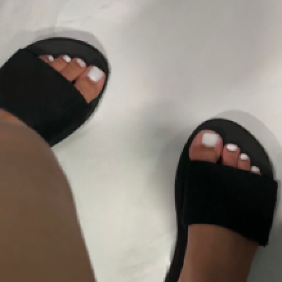 Profile photo of HotGirl101