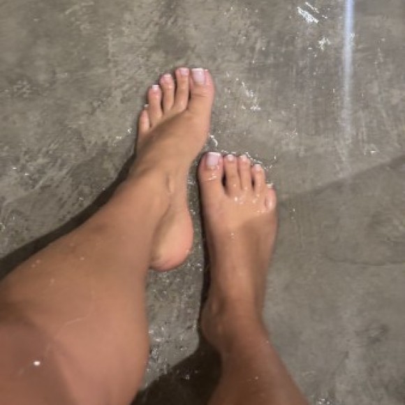 Profile photo of luckyrosetoes