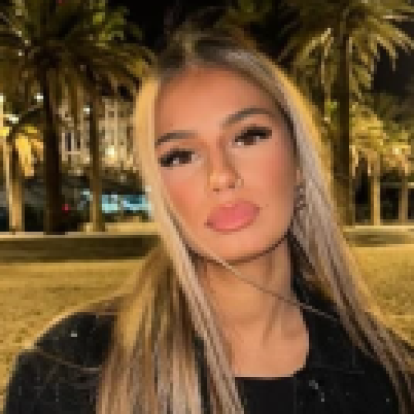 Profile photo of Alexandra