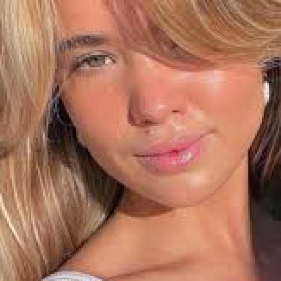 Profile photo of linsie