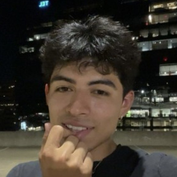 Profile photo of Erick Hernandez