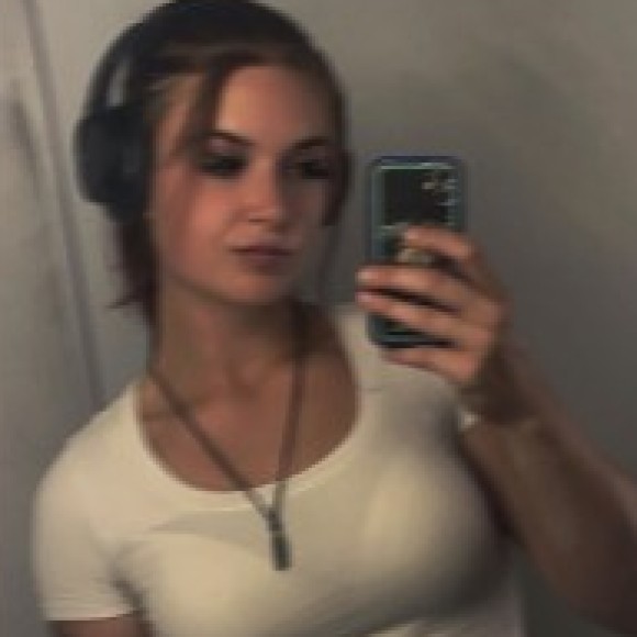 Profile photo of Emelie