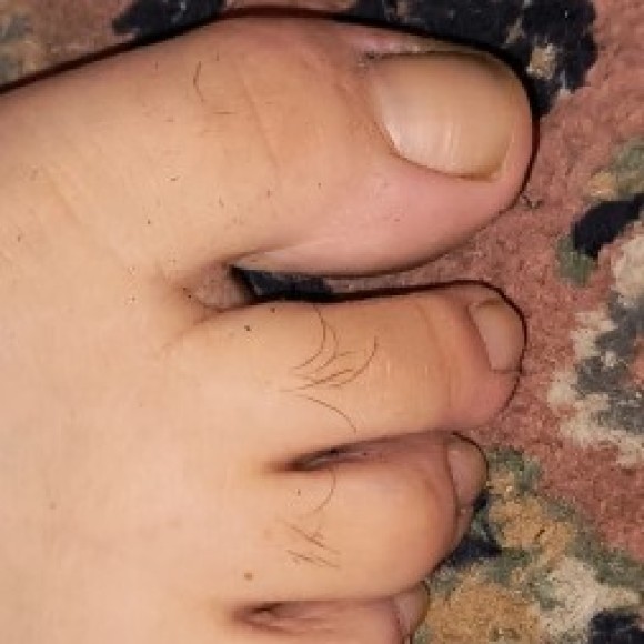 Profile photo of Valery's used feet