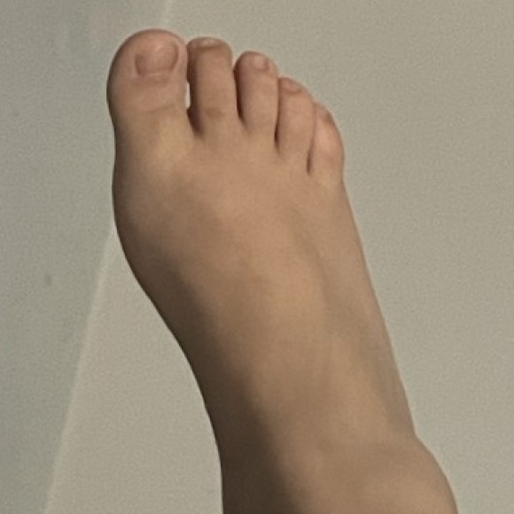 Profile photo of Ema 🌟