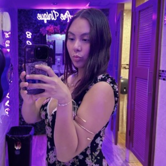 Profile photo of Adrianna