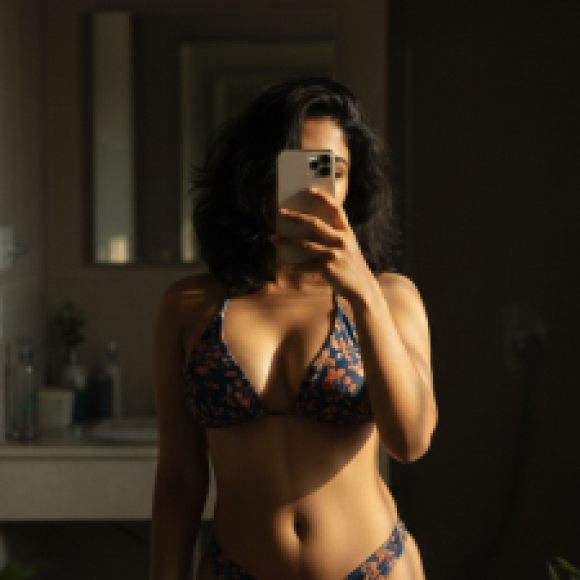Profile photo of Sienna Voss