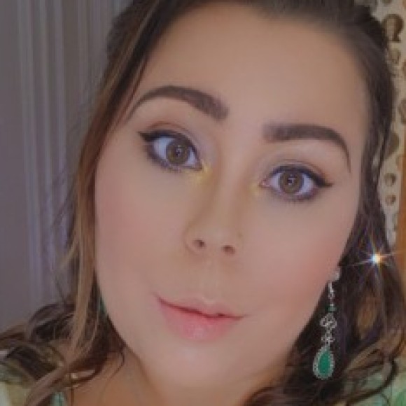 Profile photo of Laura