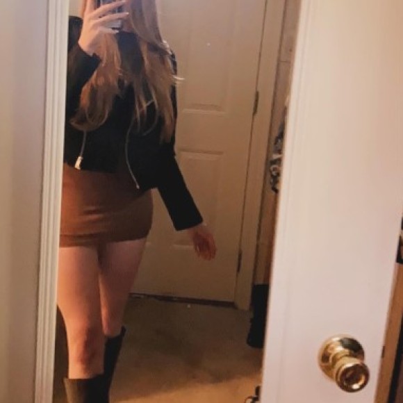 Profile photo of Mia Tenbusch
