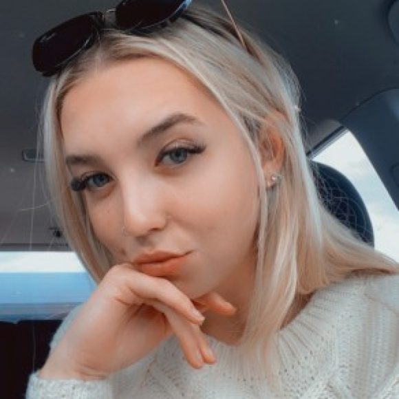 Profile photo of Roxanne