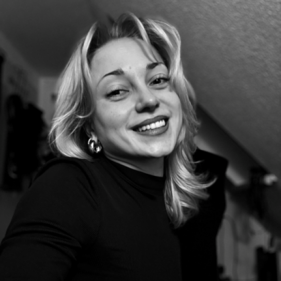 Profile photo of Julia111
