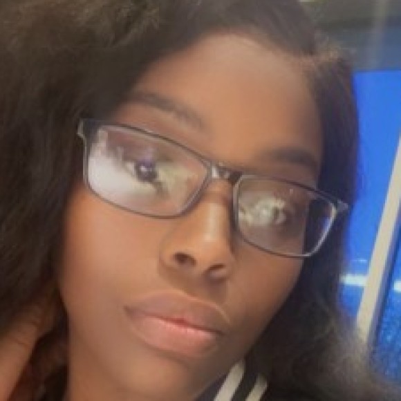 Profile photo of Naomi