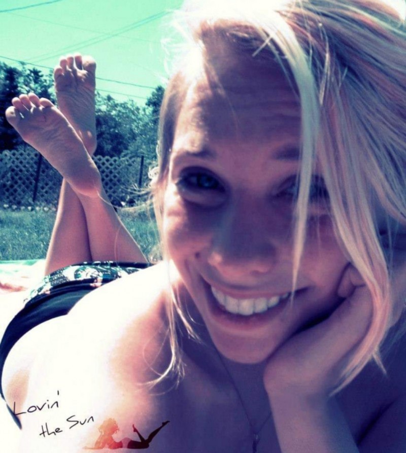 hi-there-%f0%9f%a5%b0%f0%9f%91%a3