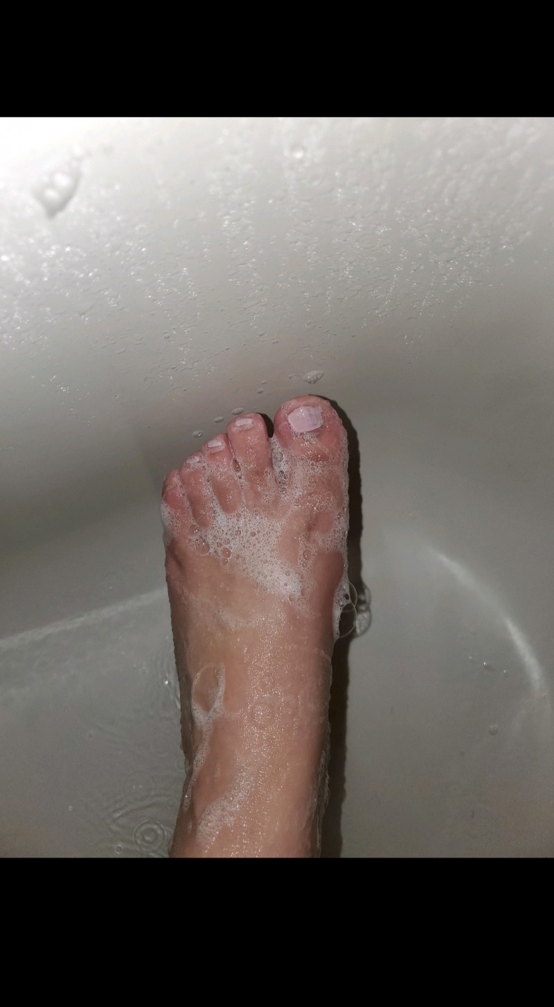 my-foot-in-the-shower