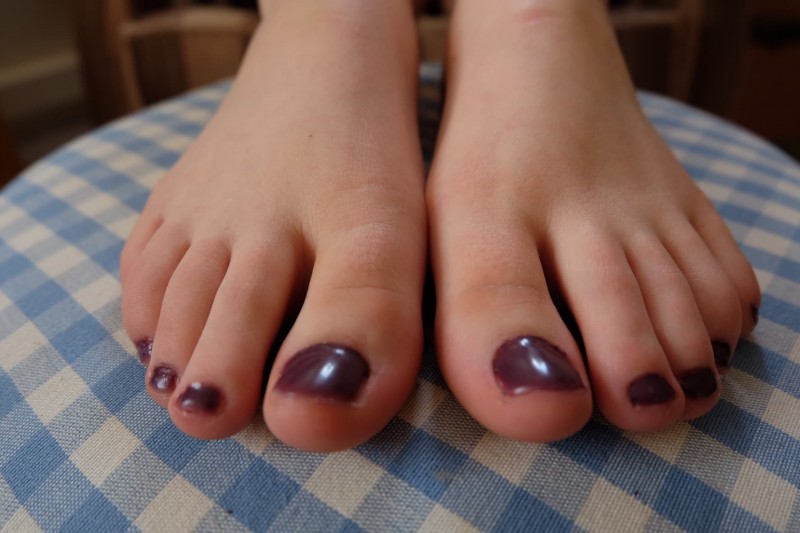 purple-toes-3