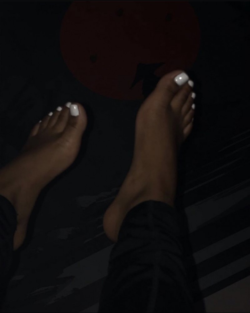 pretty-white-toes%e2%9d%a4%ef%b8%8f