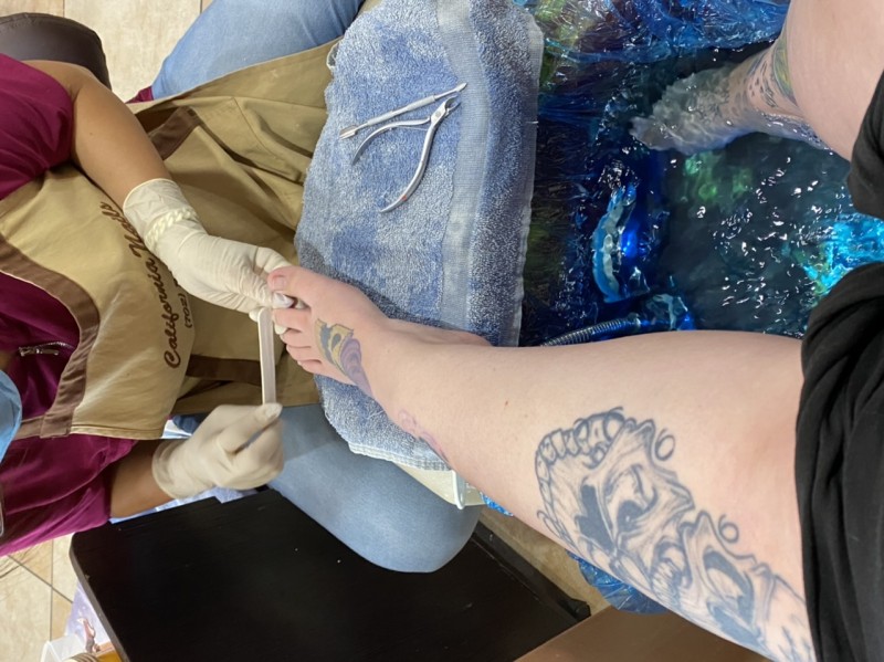 love-me-a-pedicure