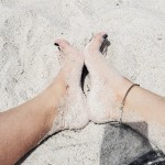 feet-beach-min