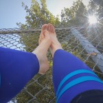 cute-chainlink-feet-with-sunny-rays