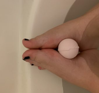 Bath bomb