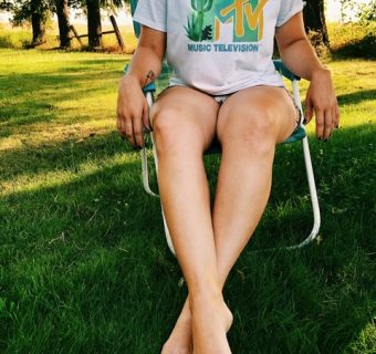 53C79917-0799-4426-9CB8-9CE7B280370C